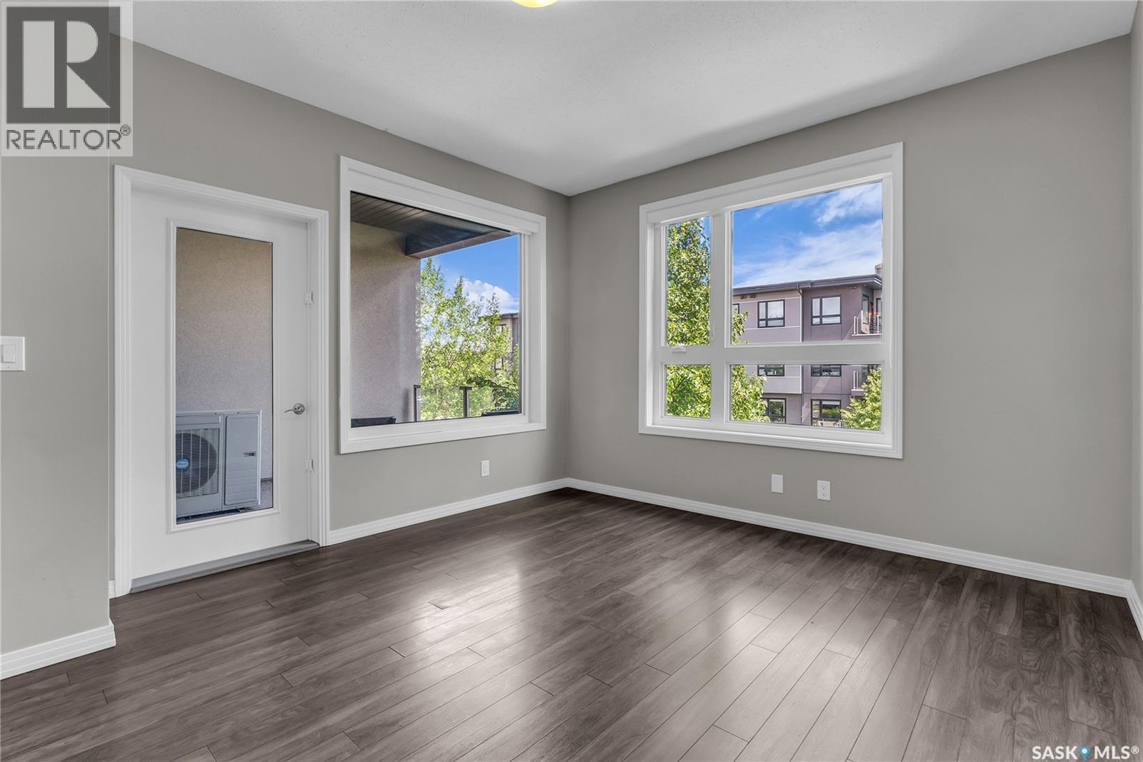 Single Family House Low rise for Sale in   Evergreen SQUARE Saskatoon 