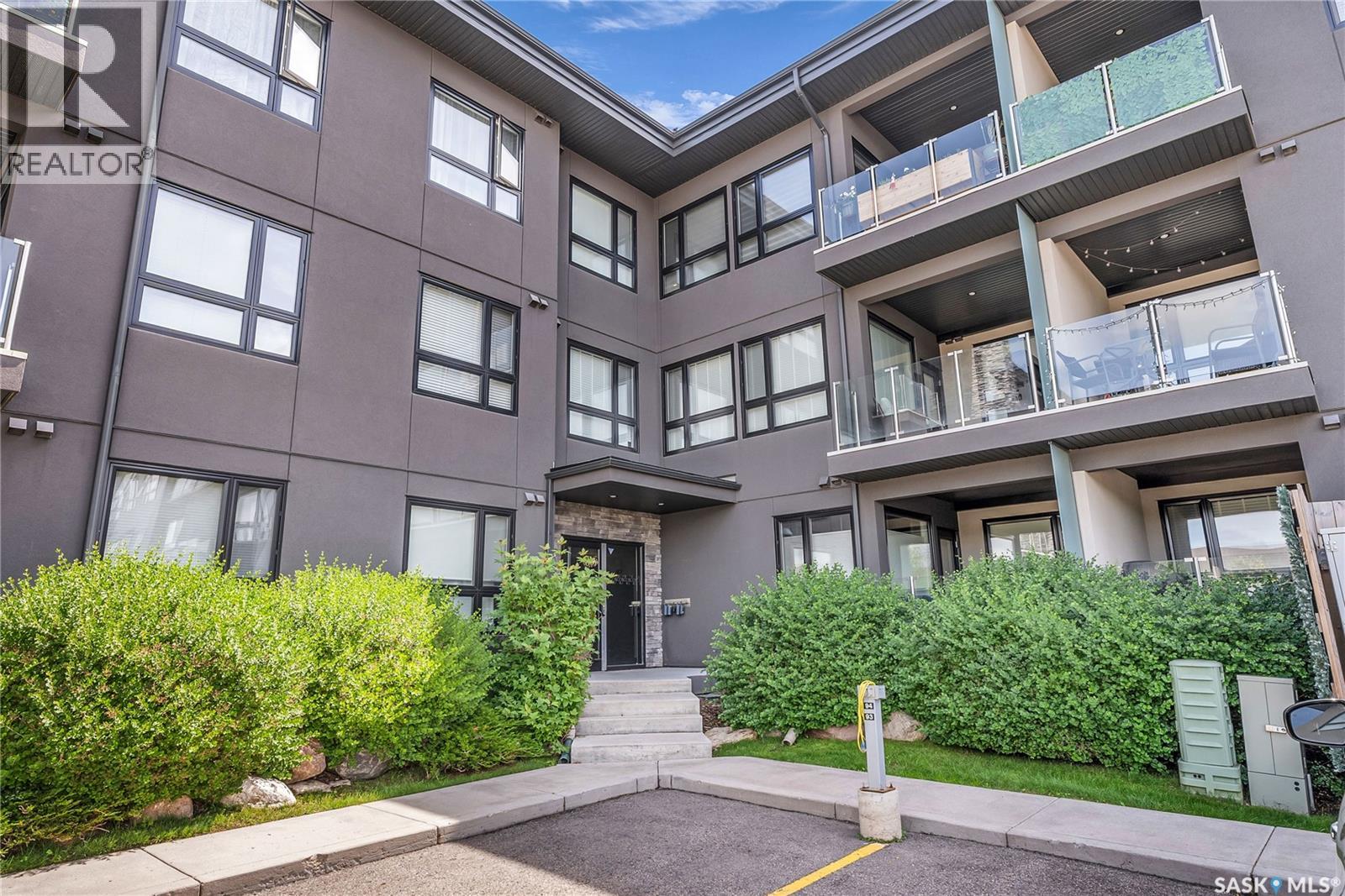 Single Family House Low rise for Sale in   Evergreen SQUARE Saskatoon 