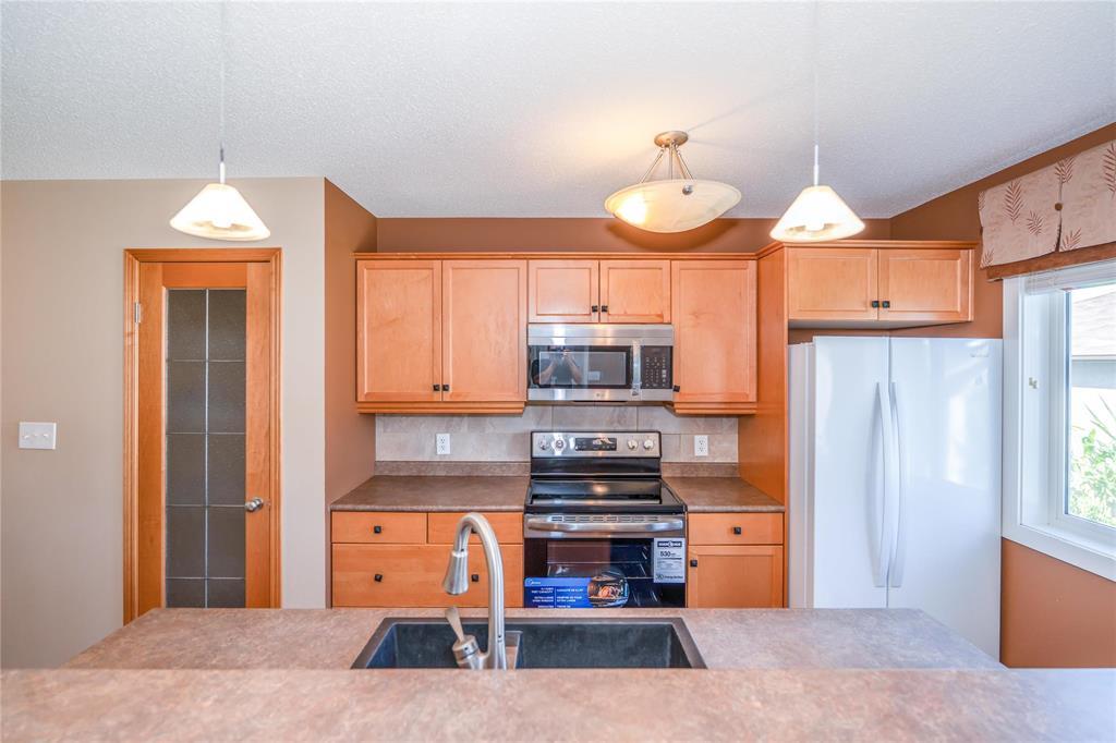 Photo 24 of 155 Bridgeland Drive, Winnipeg MB