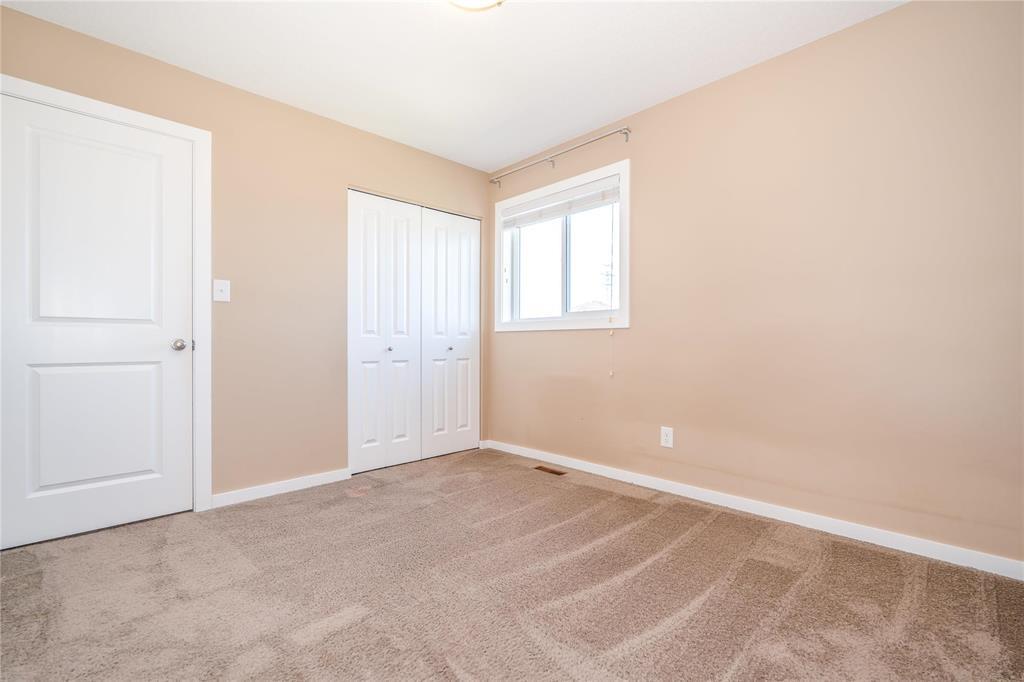 Photo 21 of 155 Bridgeland Drive, Winnipeg MB