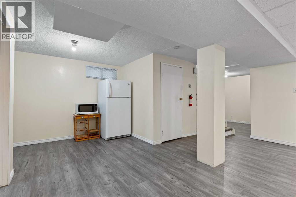 Single Family House Bungalow for Sale in  Trelle Drive NE Thorncliffe Calgary 