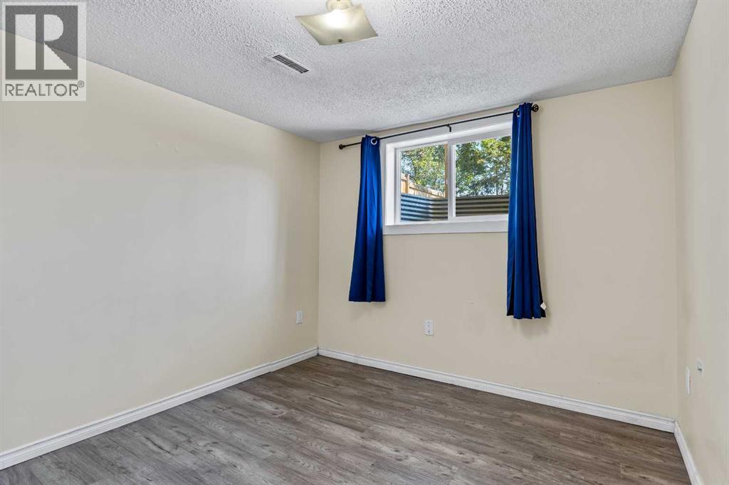 Single Family House Bungalow for Sale in  Trelle Drive NE Thorncliffe Calgary 
