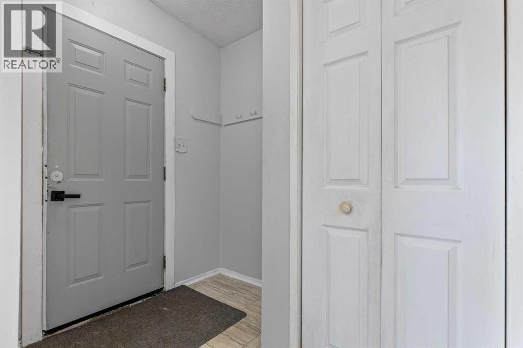 Single Family House Bungalow for Sale in  Trelle Drive NE Thorncliffe Calgary 