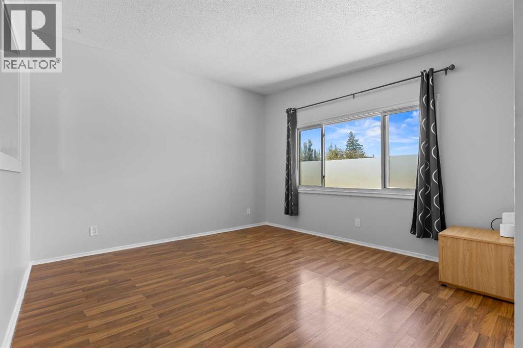 Single Family House Bungalow for Sale in  Trelle Drive NE Thorncliffe Calgary 
