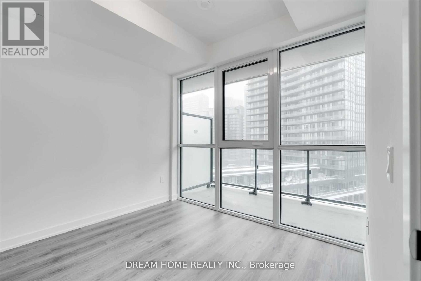 Photo 6 of 807 38 Iannuzzi Street E, Toronto ON