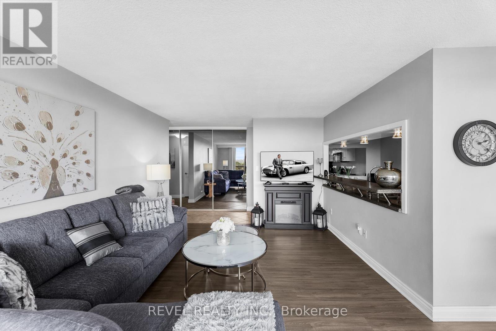 Photo 14 of 701 92 Church Street S, Ajax ON