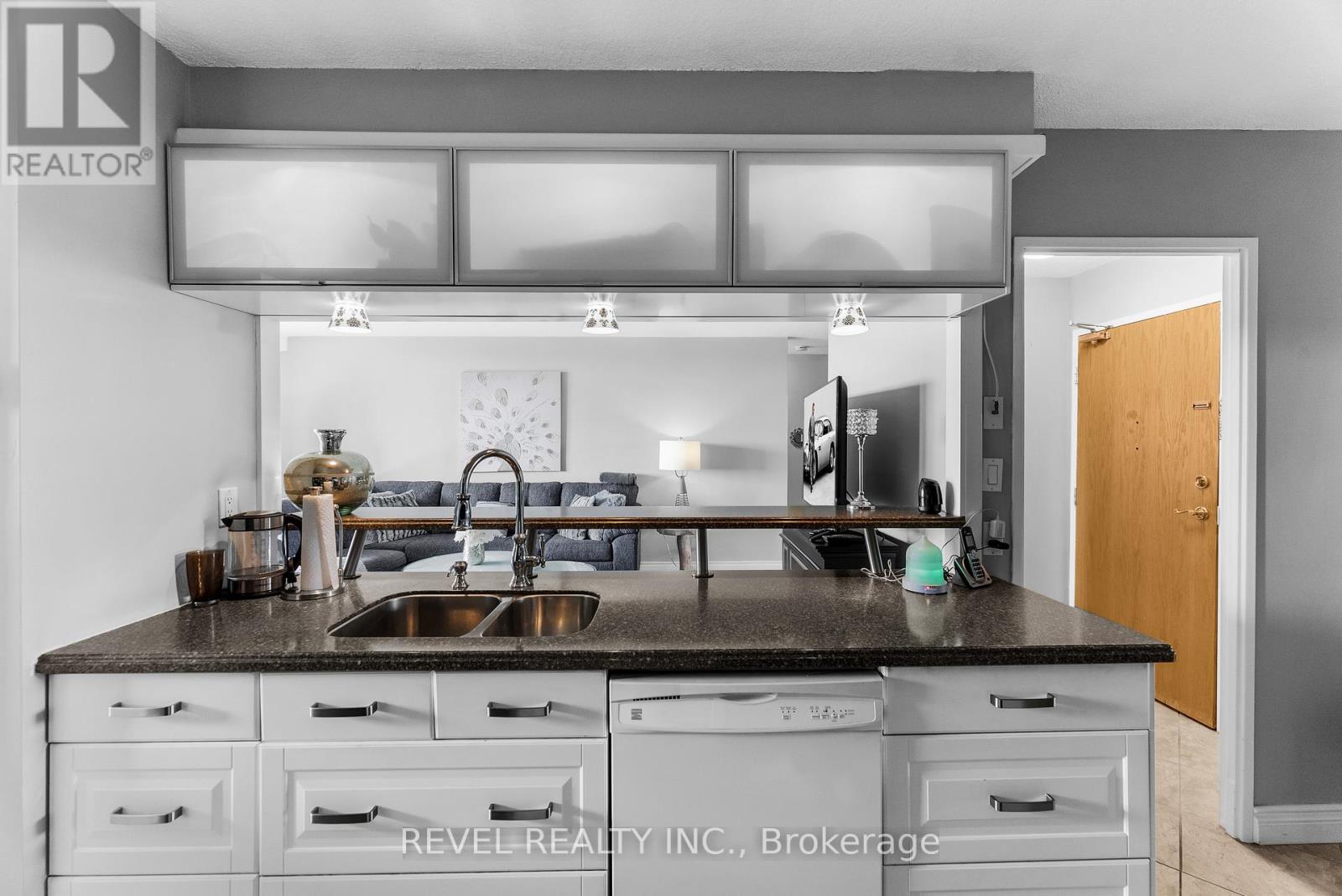Photo 16 of 701 92 Church Street S, Ajax ON