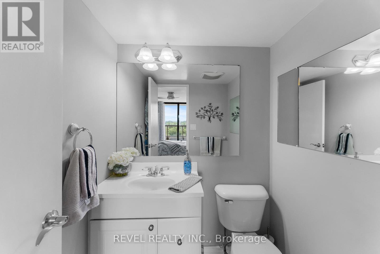 Photo 10 of 701 92 Church Street S, Ajax ON