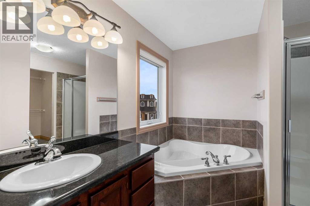 Photo 18 of 151 Cove Close, Chestermere AB