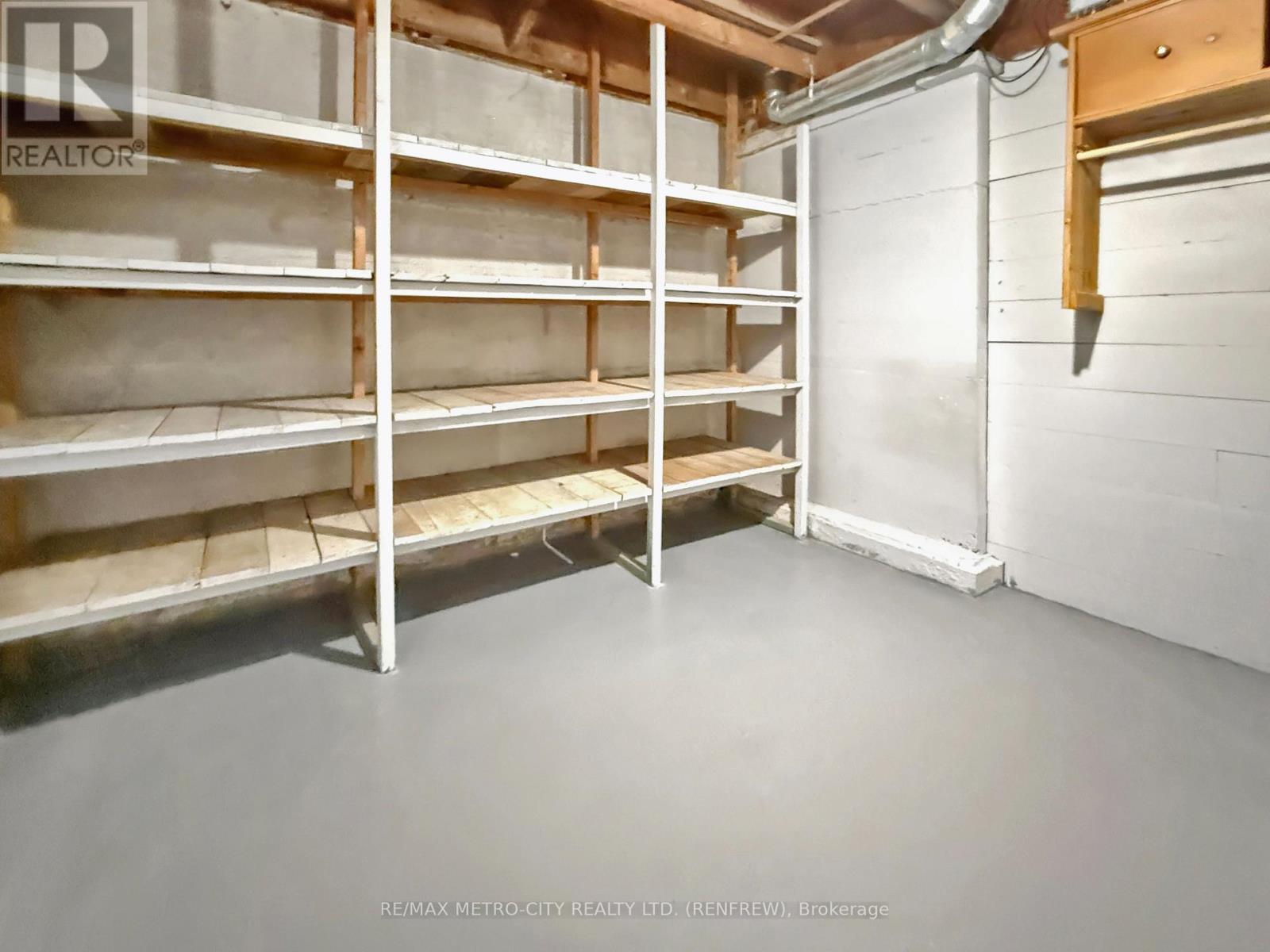 Photo 19 of 19 Lorne Street S, Renfrew ON