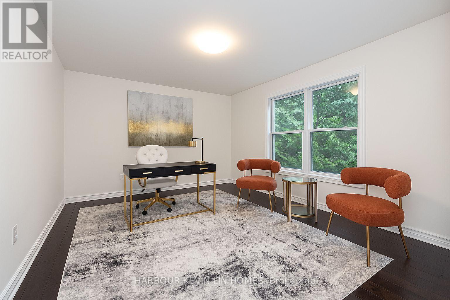 Photo 17 of 39 Montclair Road, Richmond Hill ON