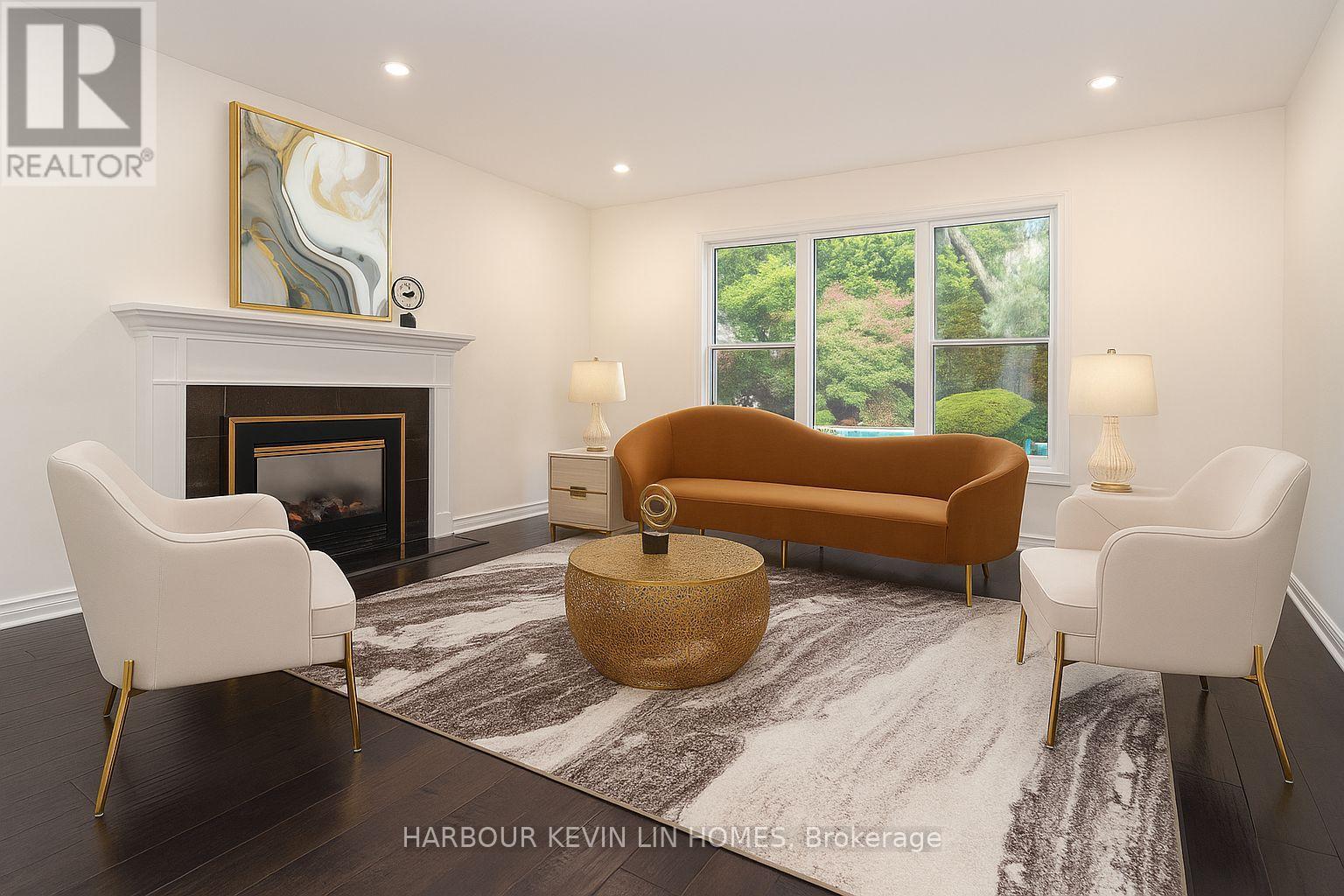 Photo 18 of 39 Montclair Road, Richmond Hill ON