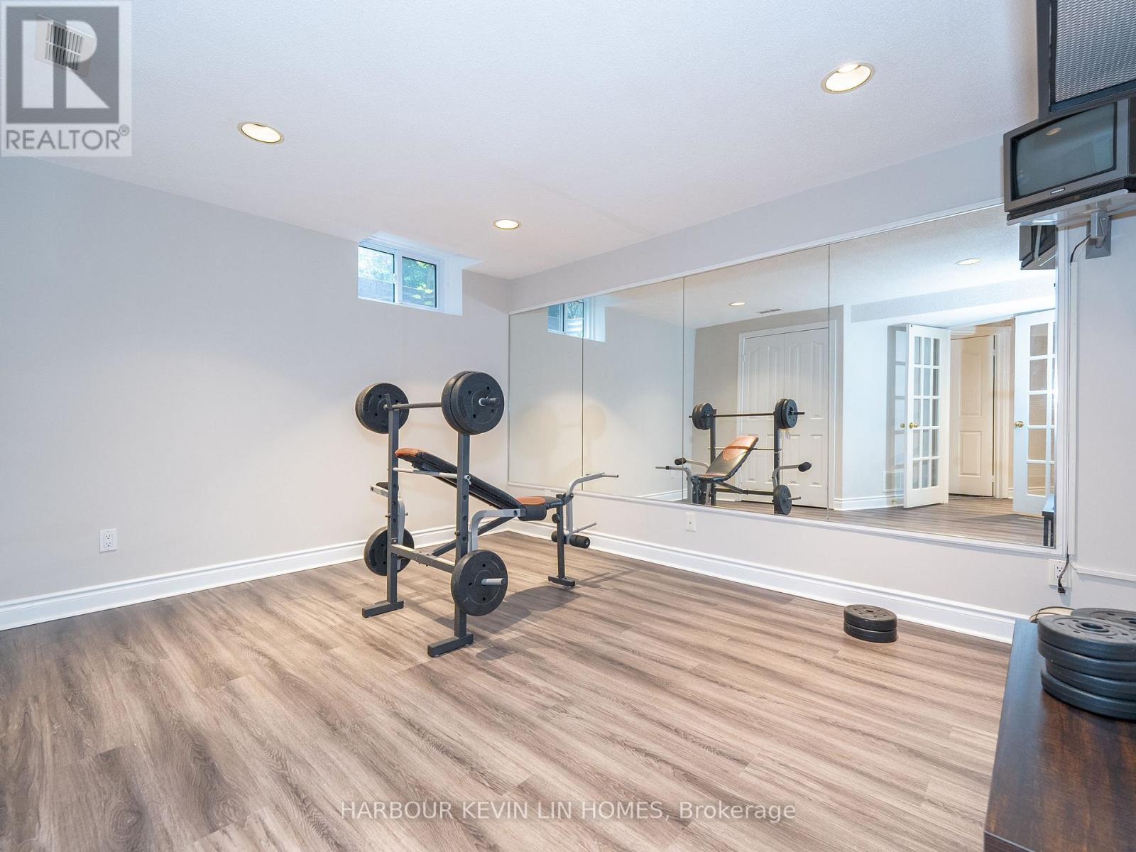 Photo 36 of 39 Montclair Road, Richmond Hill ON
