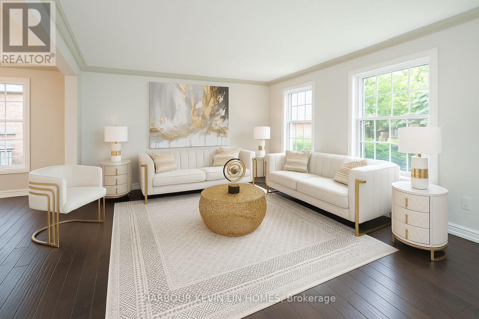 Photo 8 of 39 Montclair Road, Richmond Hill ON