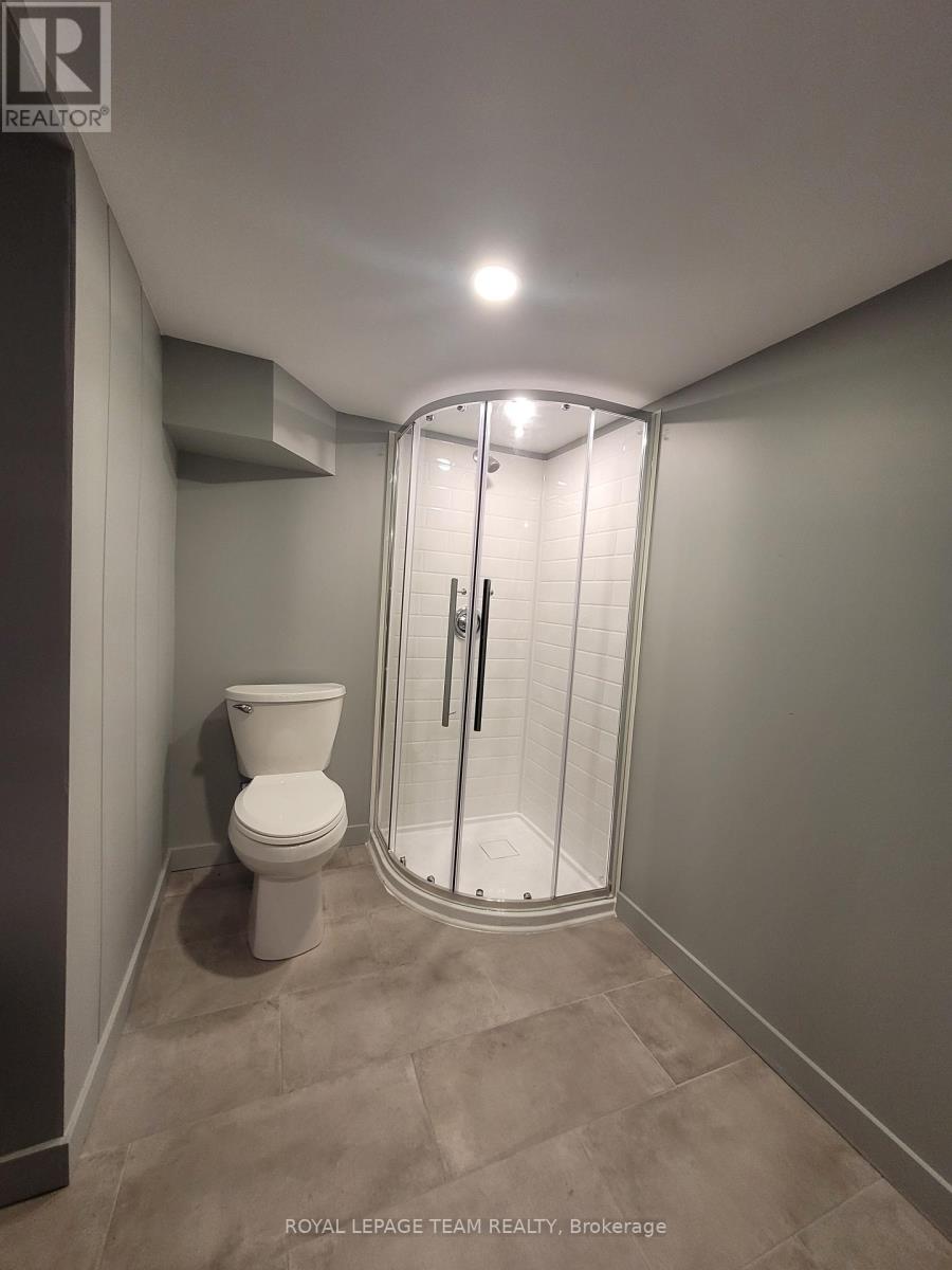 Photo 17 of 1008 St Laurent Boulevard, Ottawa ON
