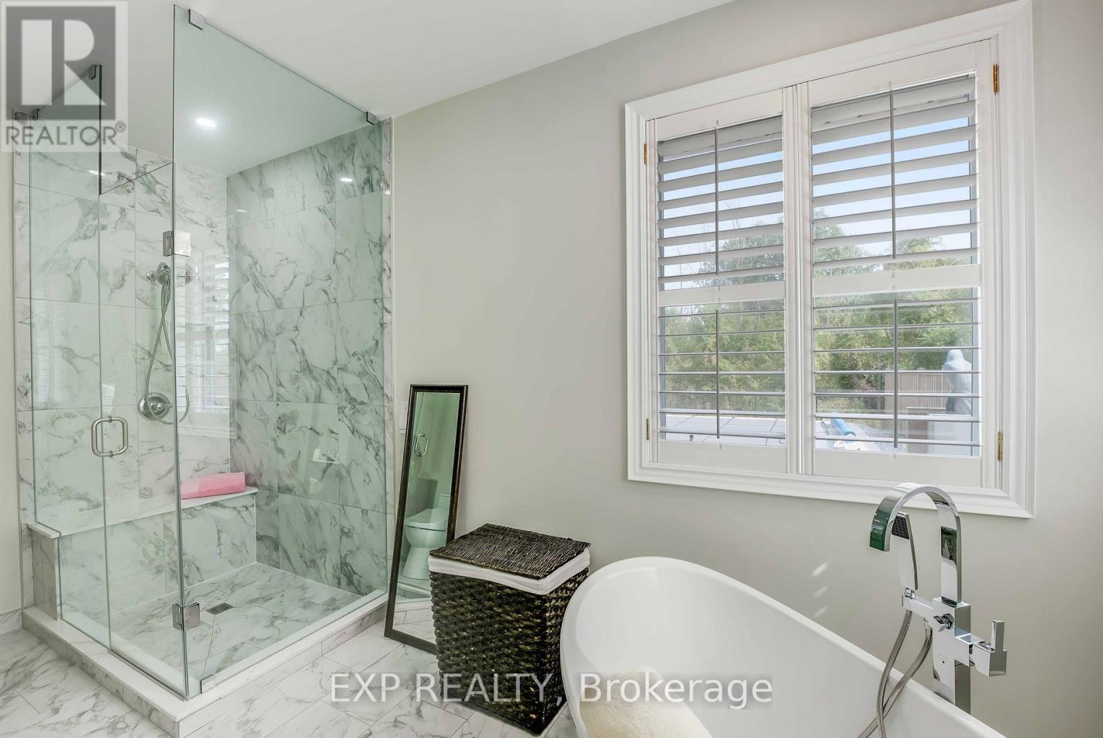 Photo 5 of 3750 Kalar Road, Niagara Falls ON