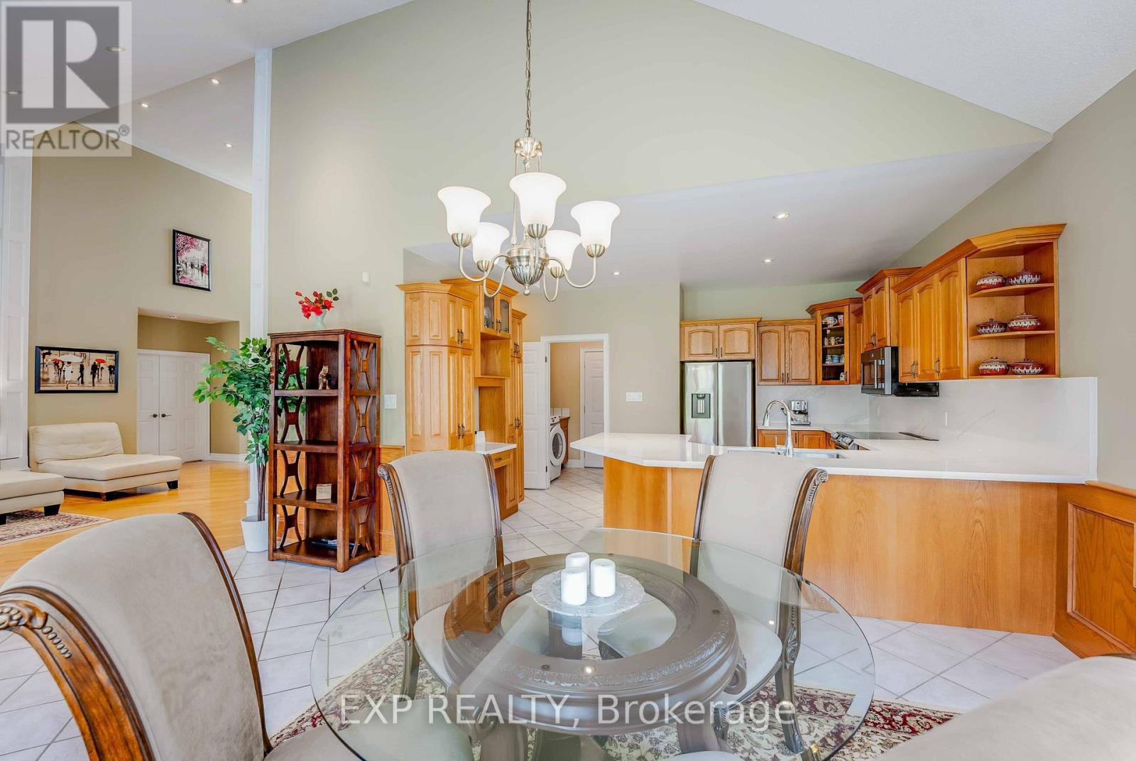 Photo 11 of 3750 Kalar Road, Niagara Falls ON