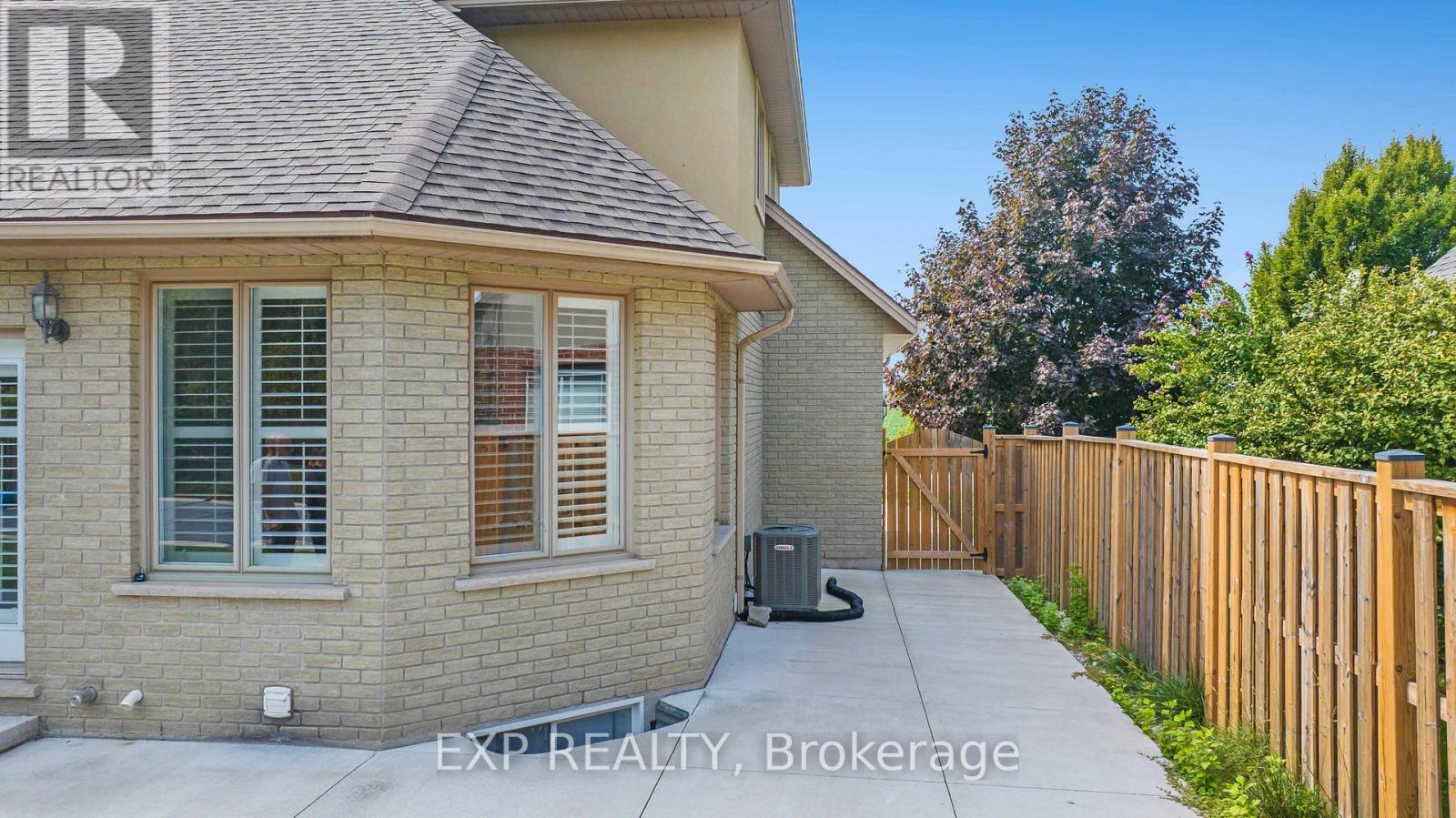 Photo 33 of 3750 Kalar Road, Niagara Falls ON