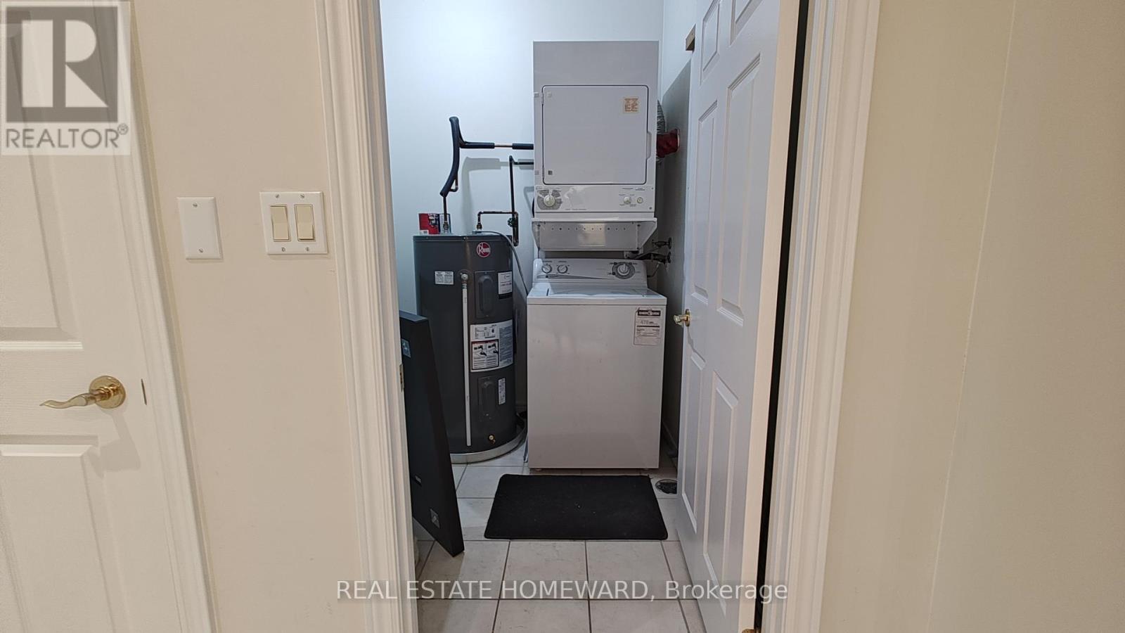 Photo 18 of 417 1 Leaside Park Drive, Toronto ON
