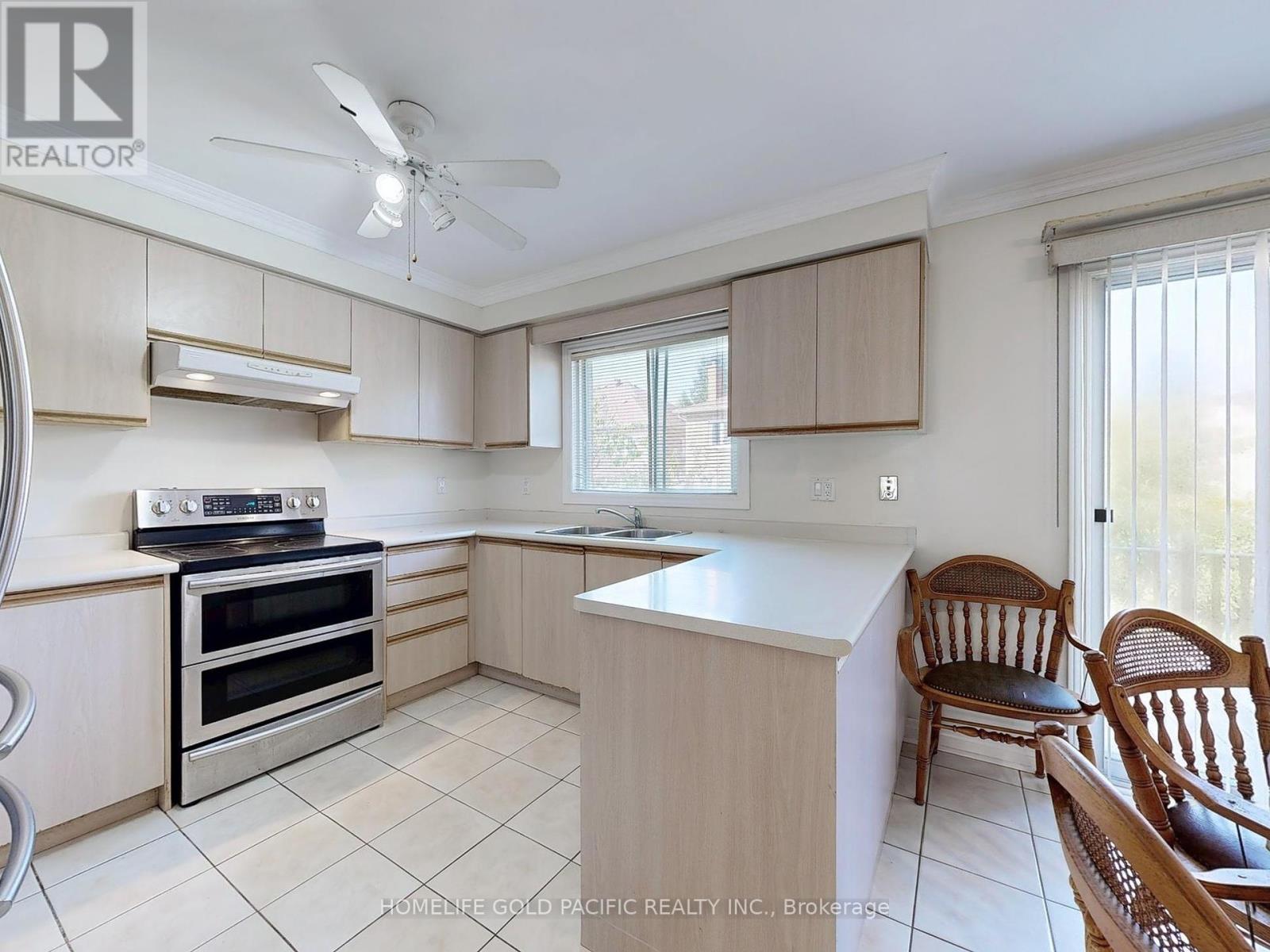 Photo 12 of 12 Duborg Drive, Markham ON