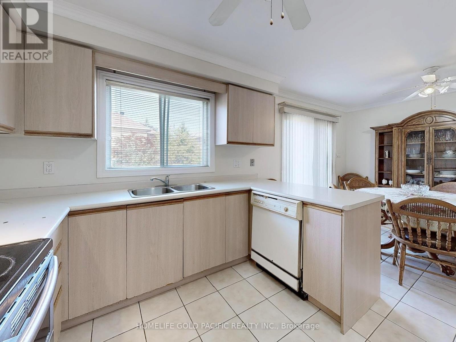 Photo 17 of 12 Duborg Drive, Markham ON
