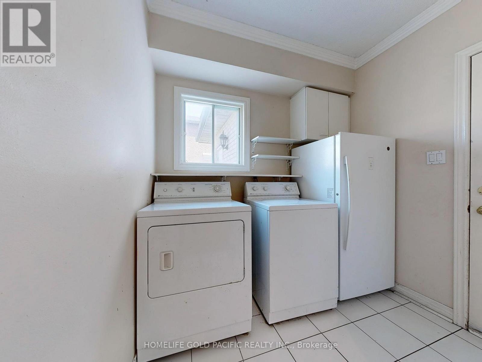 Photo 38 of 12 Duborg Drive, Markham ON