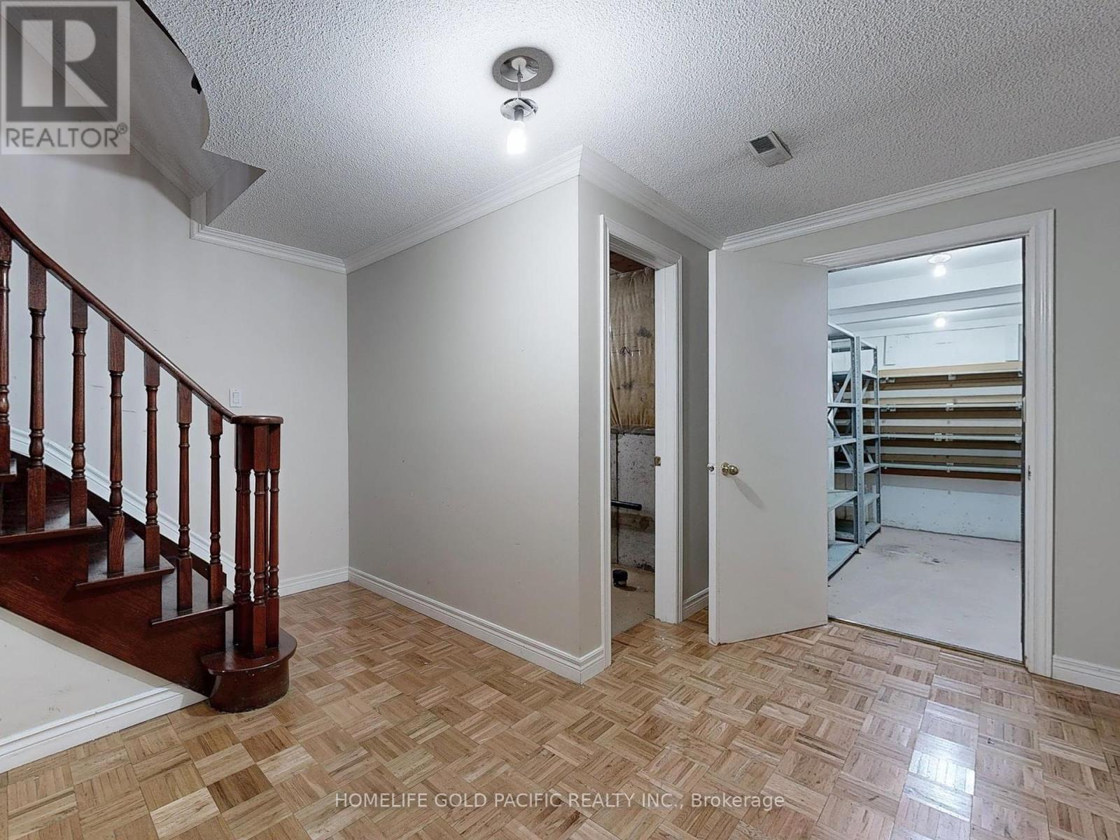 Photo 34 of 12 Duborg Drive, Markham ON