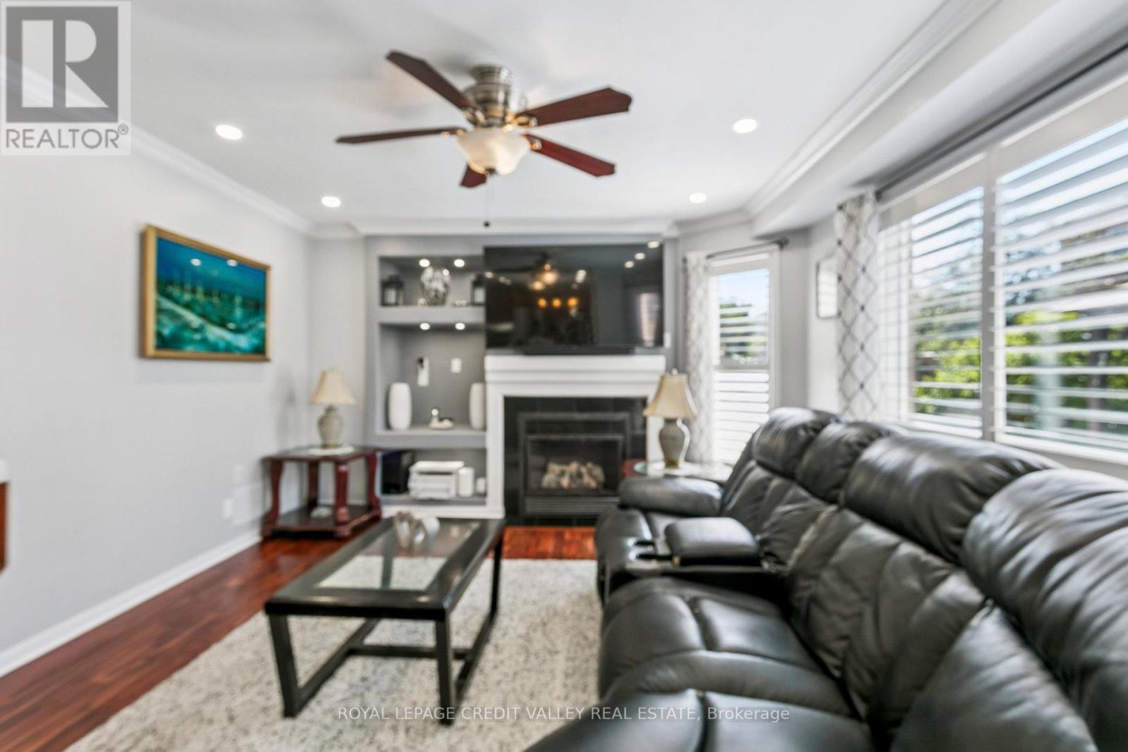 Photo 12 of 4 Mendoza Drive, Brampton ON