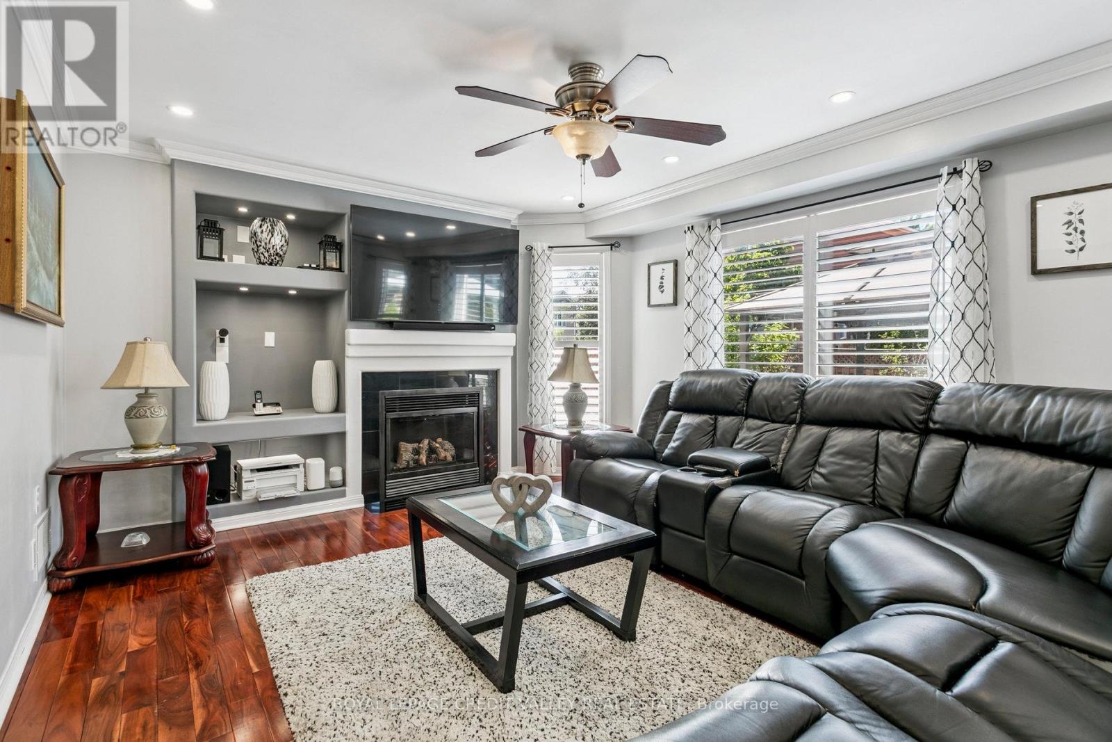 Photo 11 of 4 Mendoza Drive, Brampton ON