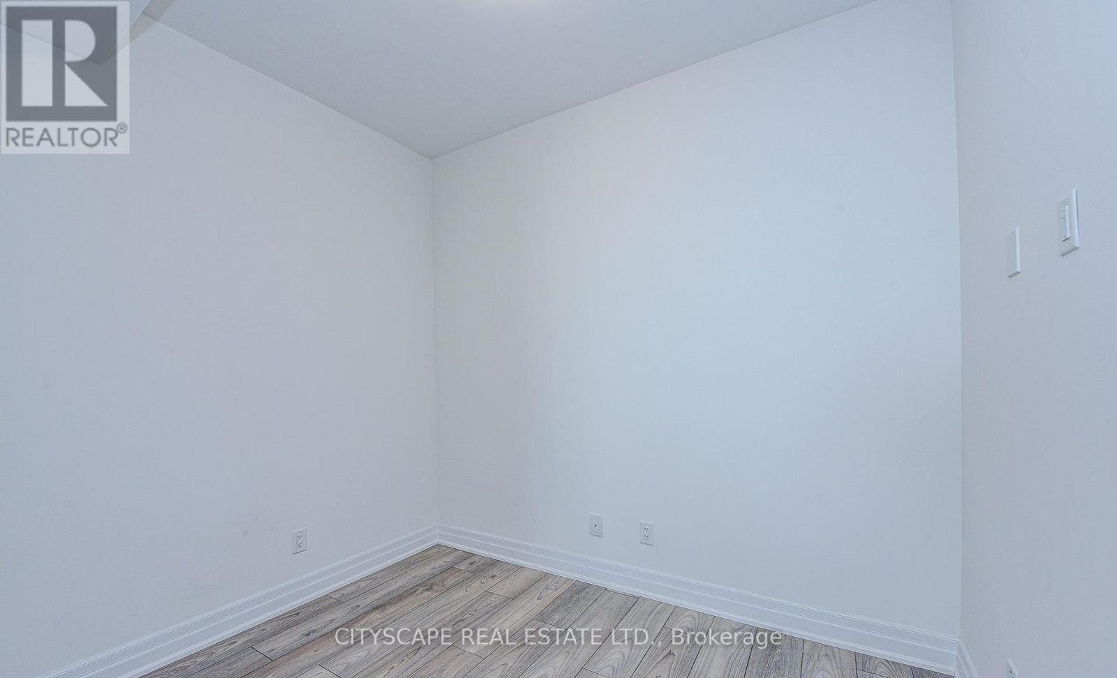 Photo 25 of 2505 36 Elm Drive, Mississauga ON