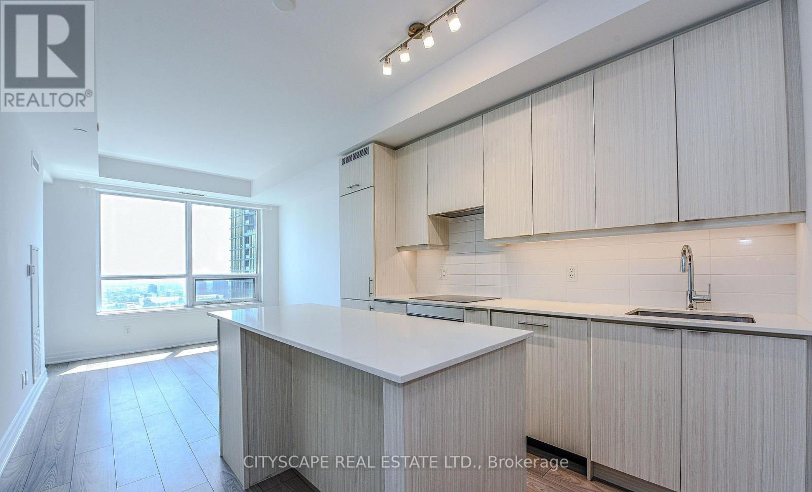 Photo 7 of 2505 36 Elm Drive, Mississauga ON