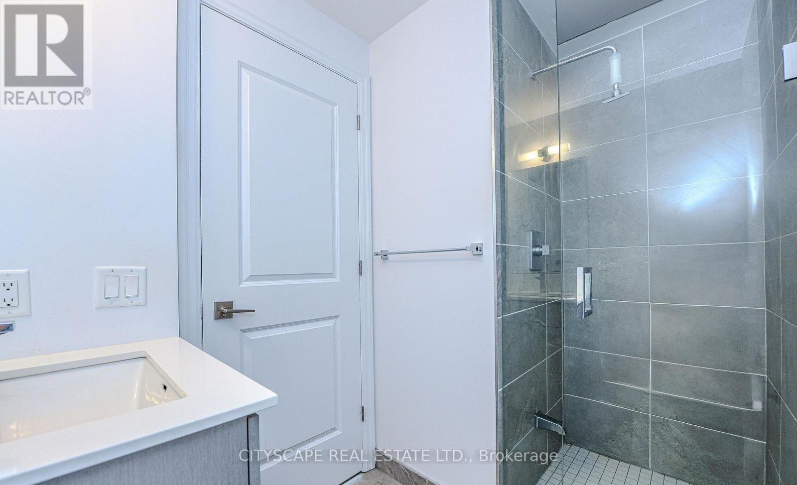 Photo 24 of 2505 36 Elm Drive, Mississauga ON