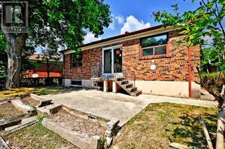 Photo 1 of 19 Skipton Court, Toronto ON