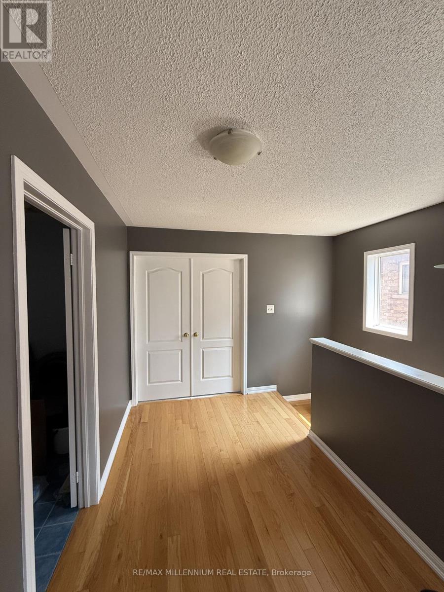 Photo 13 of 1128 Houston Drive, Milton ON