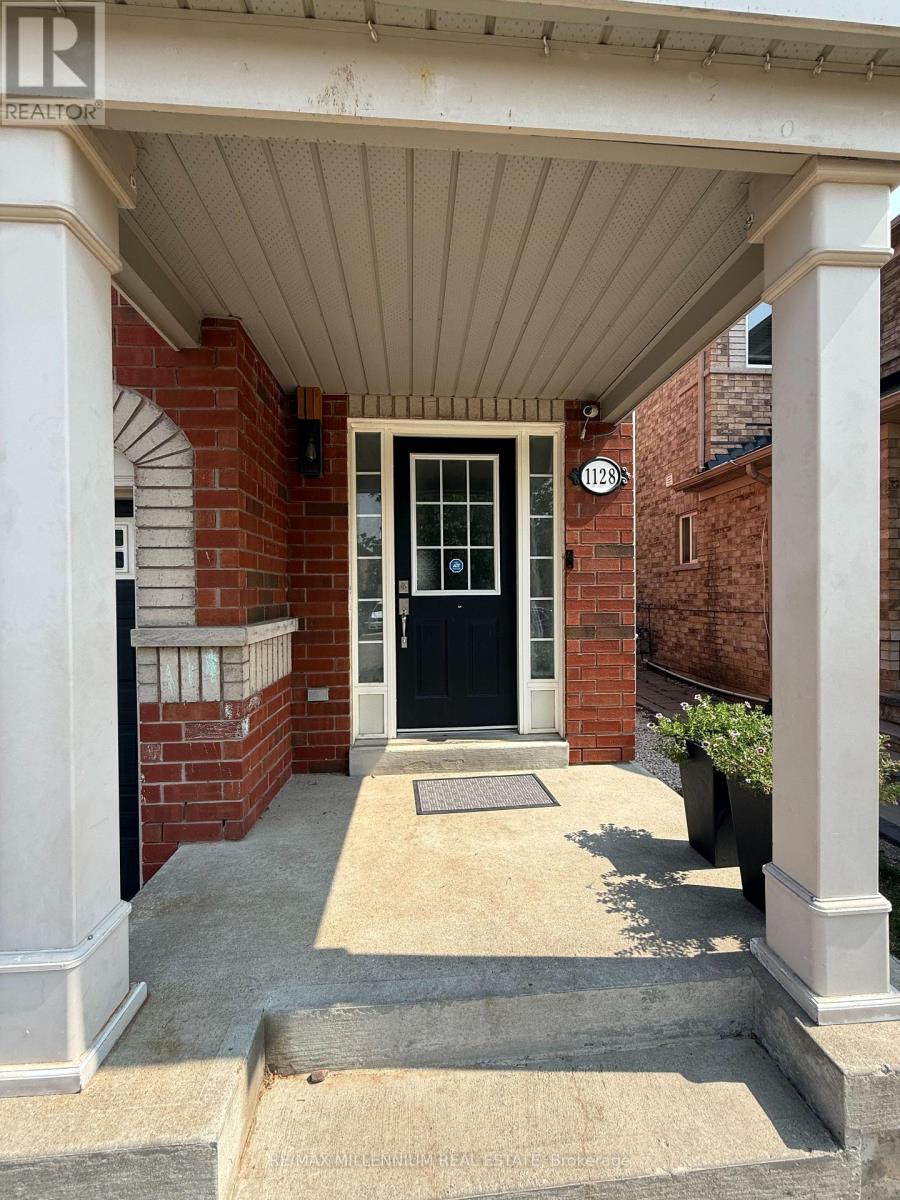 Photo 2 of 1128 Houston Drive, Milton ON