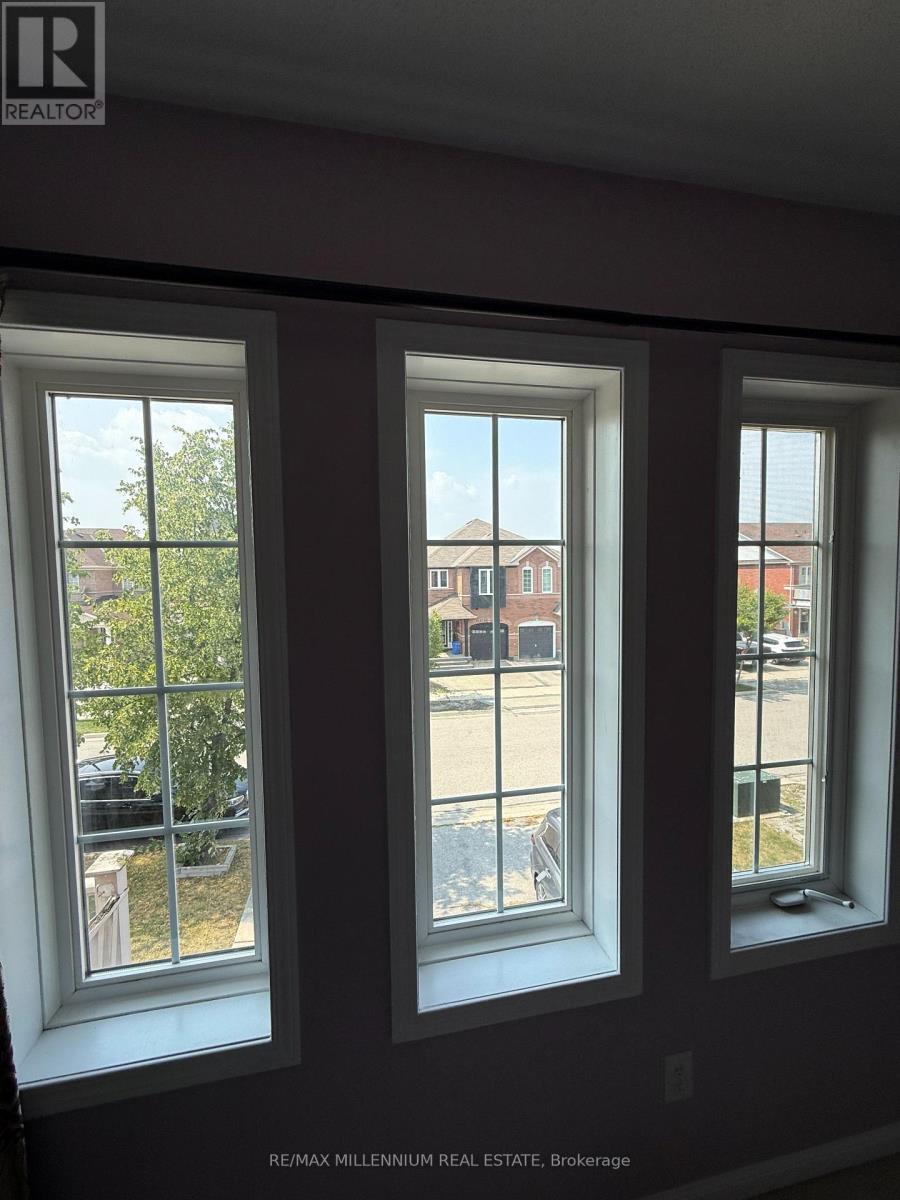 Photo 23 of 1128 Houston Drive, Milton ON
