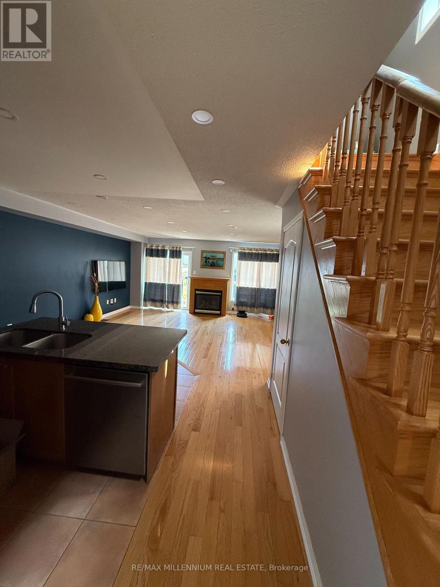 Photo 4 of 1128 Houston Drive, Milton ON