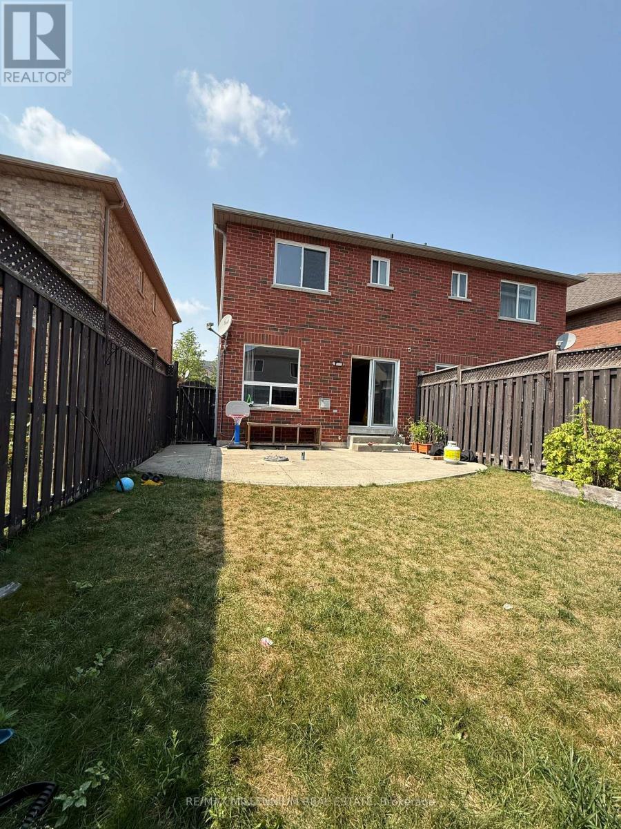 Photo 9 of 1128 Houston Drive, Milton ON