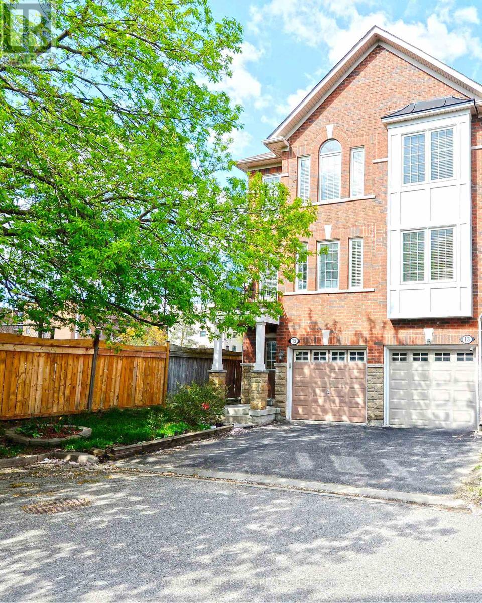Photo 1 of 15 Gemstone Lane, Brampton ON