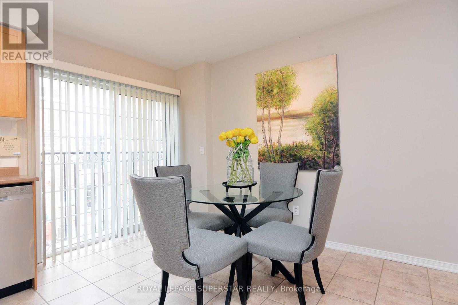 Photo 19 of 15 Gemstone Lane, Brampton ON