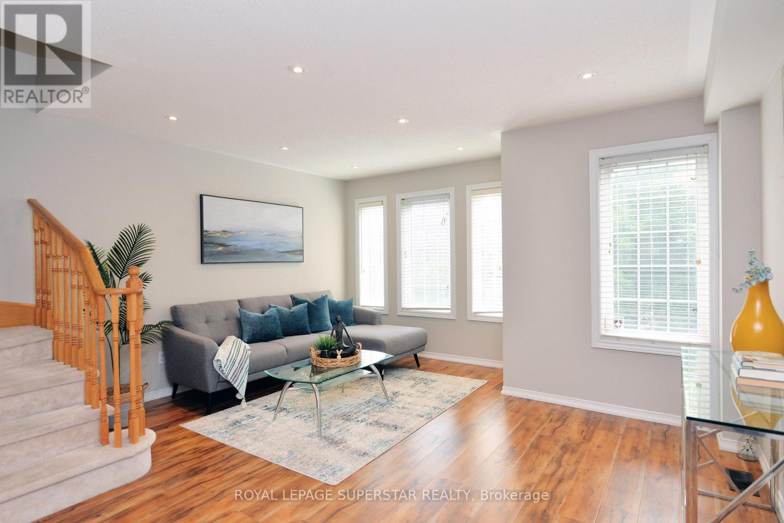 Photo 20 of 15 Gemstone Lane, Brampton ON