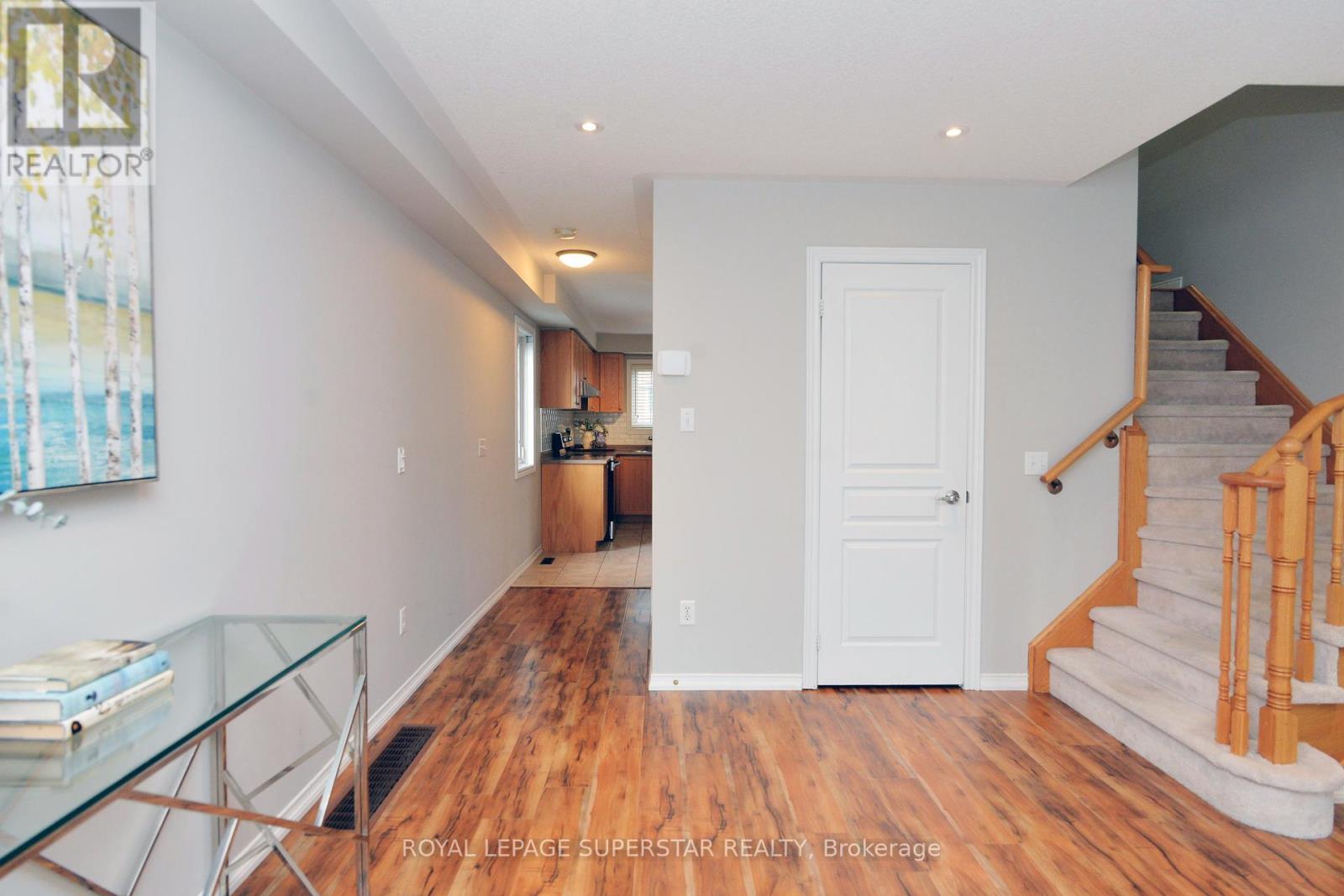 Photo 25 of 15 Gemstone Lane, Brampton ON