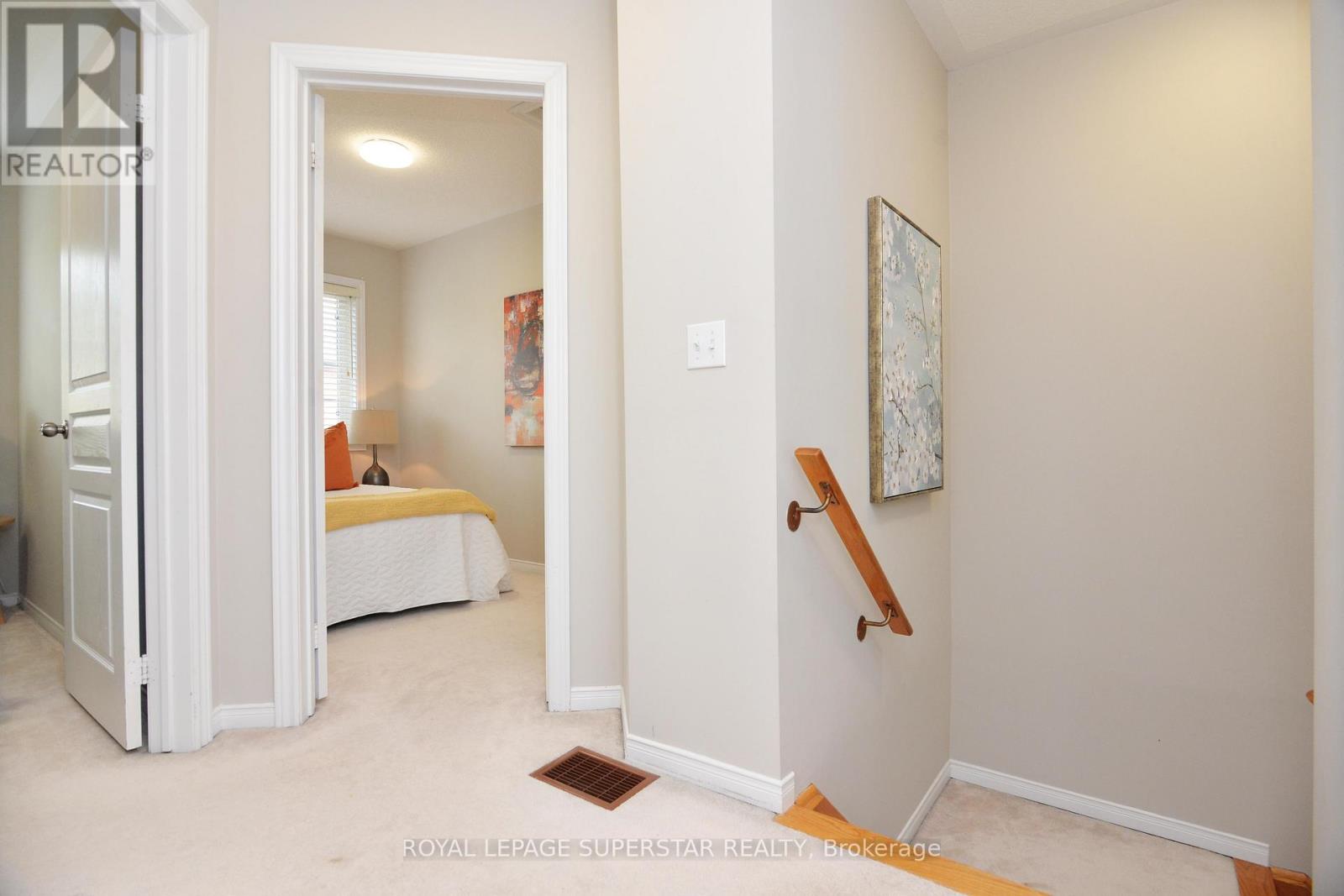 Photo 28 of 15 Gemstone Lane, Brampton ON
