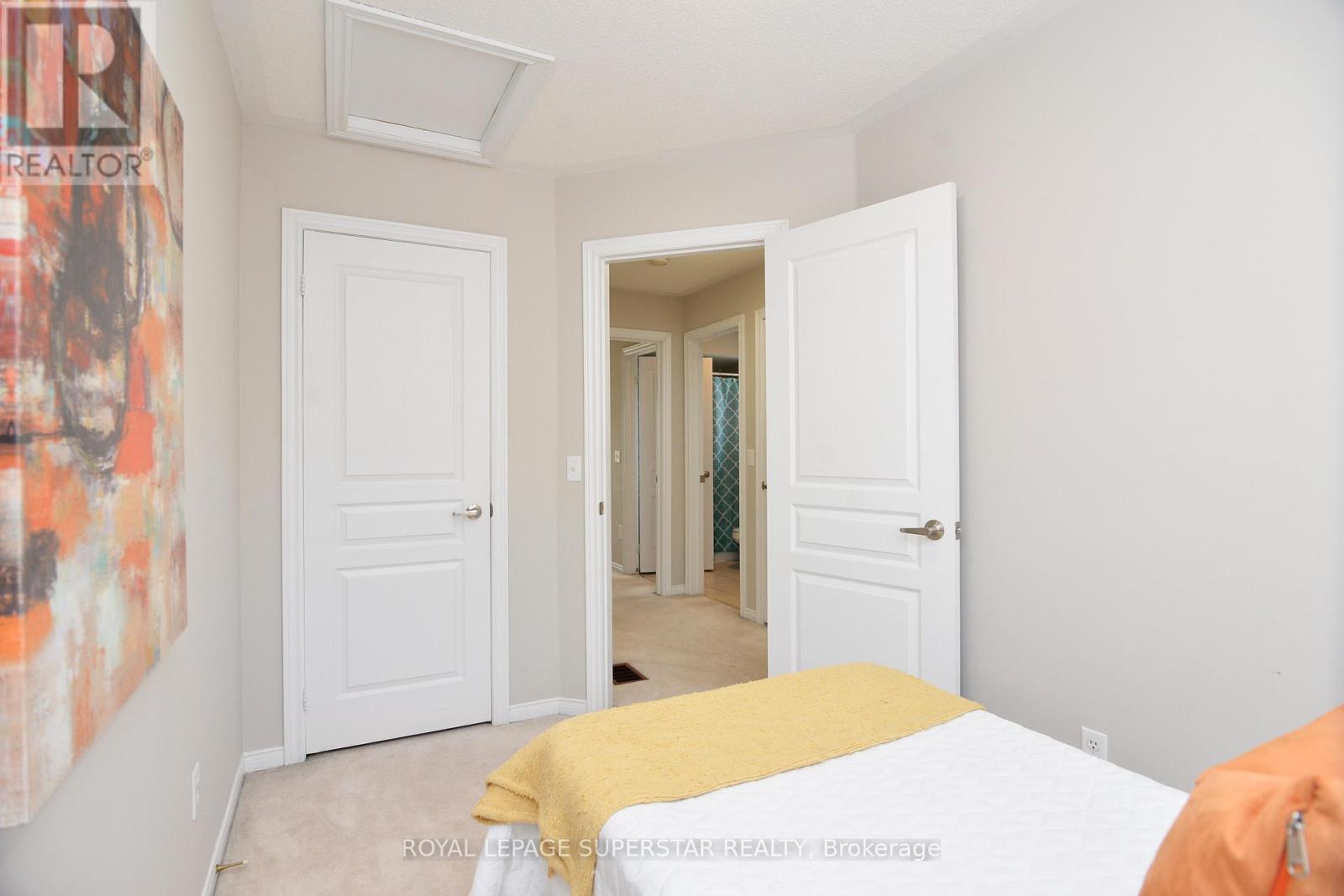 Photo 38 of 15 Gemstone Lane, Brampton ON