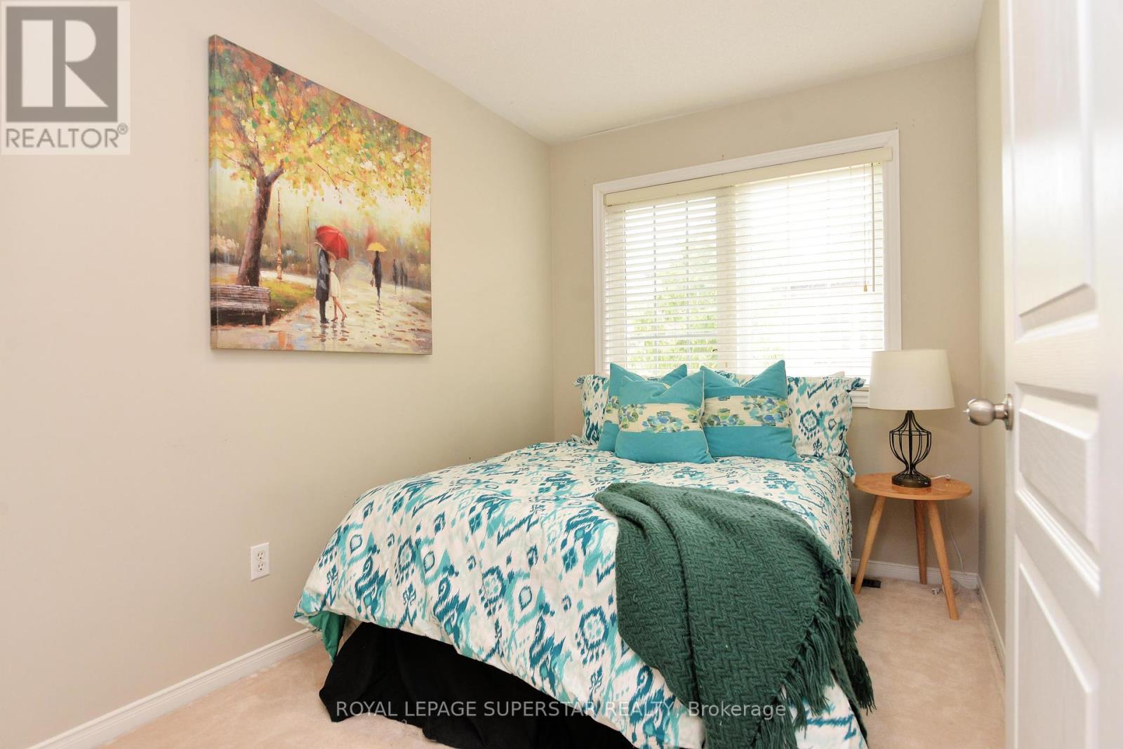 Photo 39 of 15 Gemstone Lane, Brampton ON