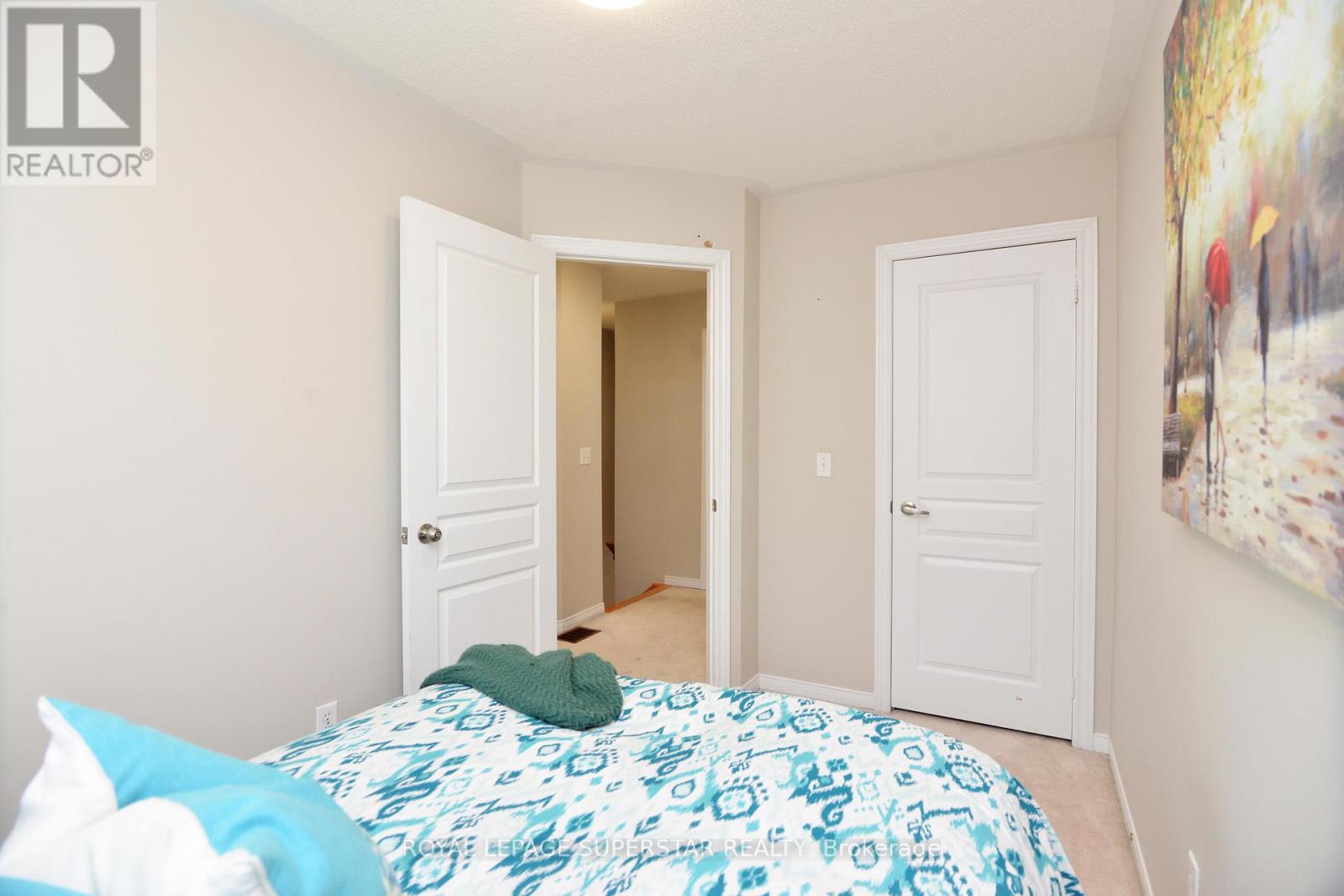 Photo 40 of 15 Gemstone Lane, Brampton ON
