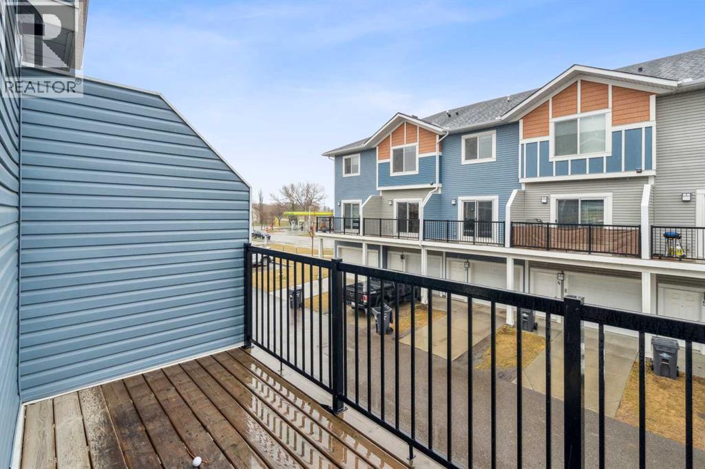 Photo 5 of 2 Stonehouse Crescent Nw, High River AB
