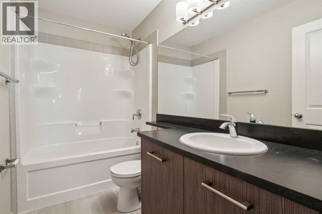 Photo 11 of 2 Stonehouse Crescent Nw, High River AB