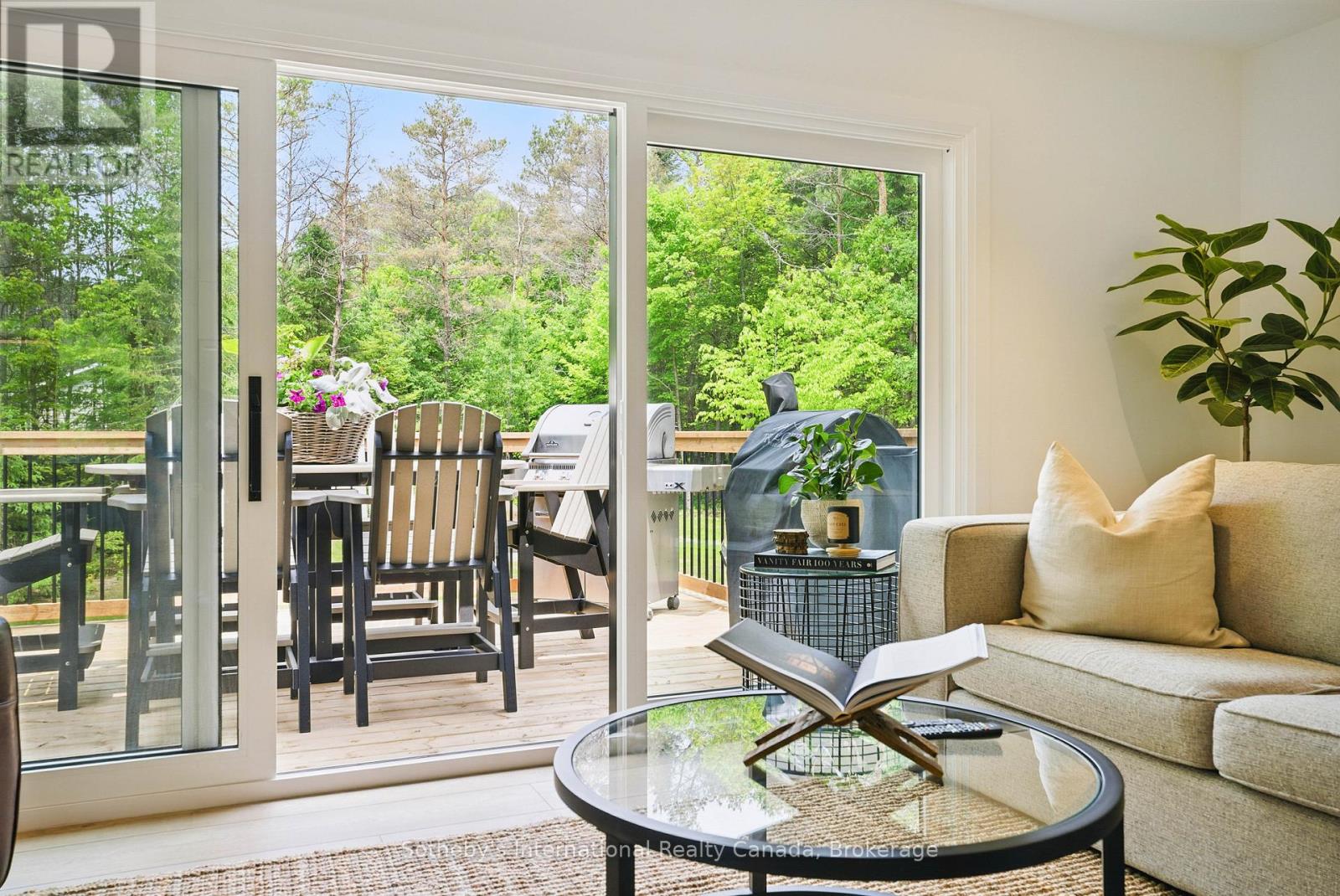 Photo 12 of 348 Fowlers Road, Huntsville ON