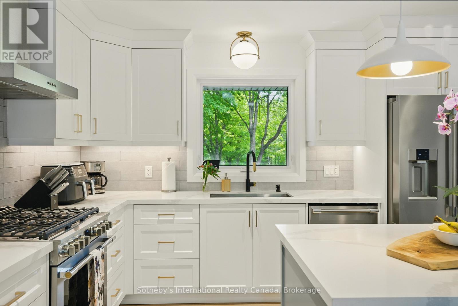 Photo 21 of 348 Fowlers Road, Huntsville ON